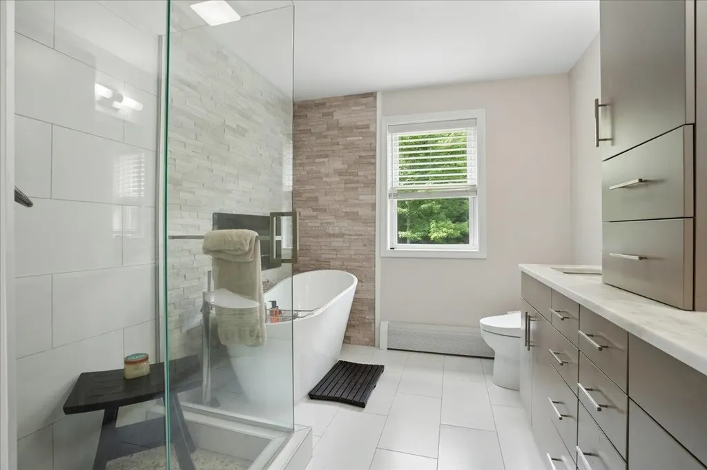 3 Kendall Hill Road Mont Vernon NH 03057