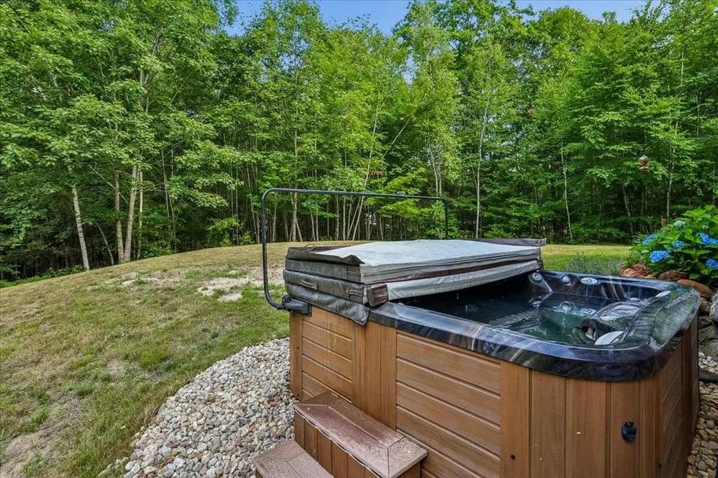 3 Kendall Hill Road Mont Vernon NH 03057