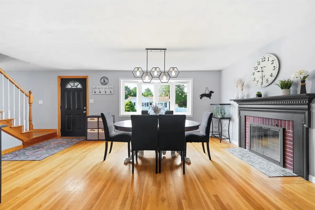22 Colonial Drive Salem NH 03079