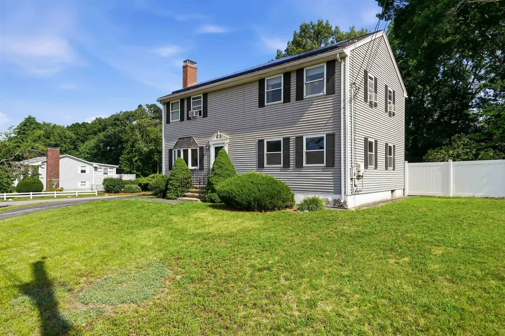 22 Colonial Drive Salem NH 03079
