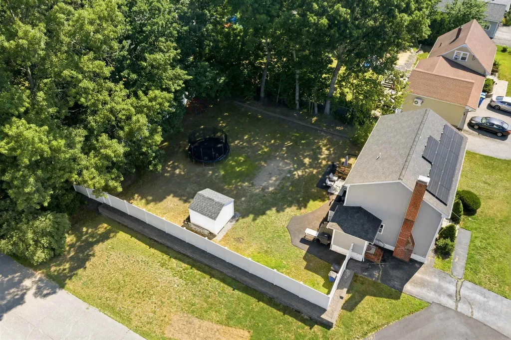 22 Colonial Drive Salem NH 03079