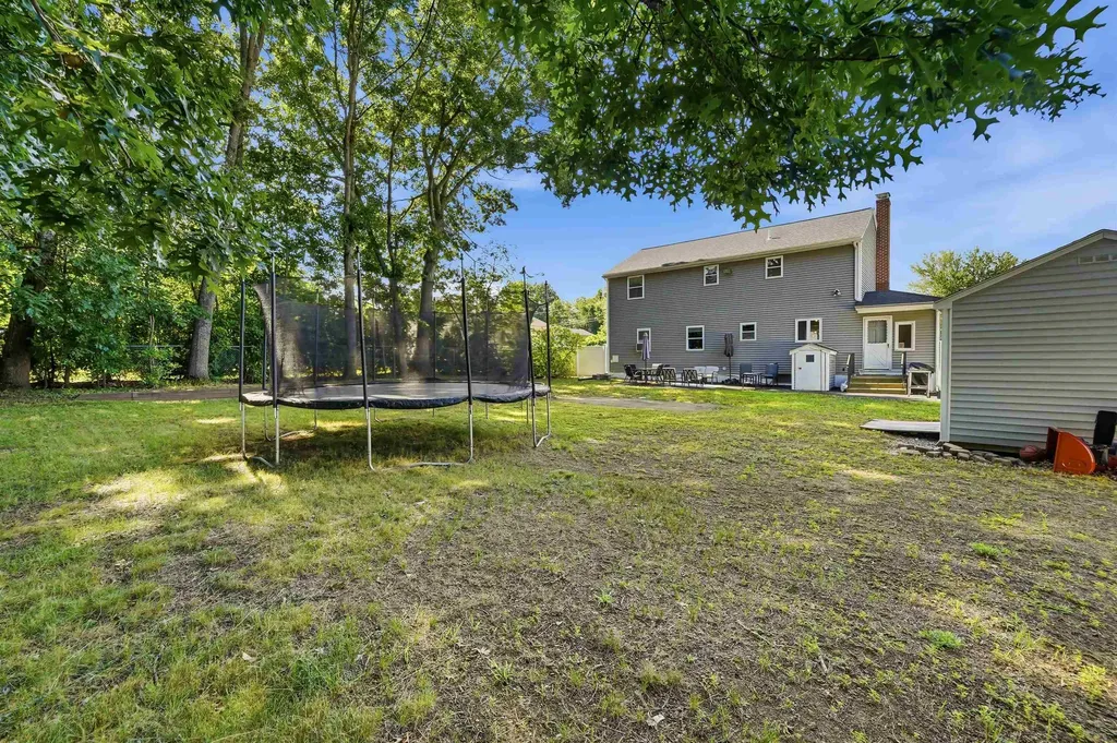 22 Colonial Drive Salem NH 03079