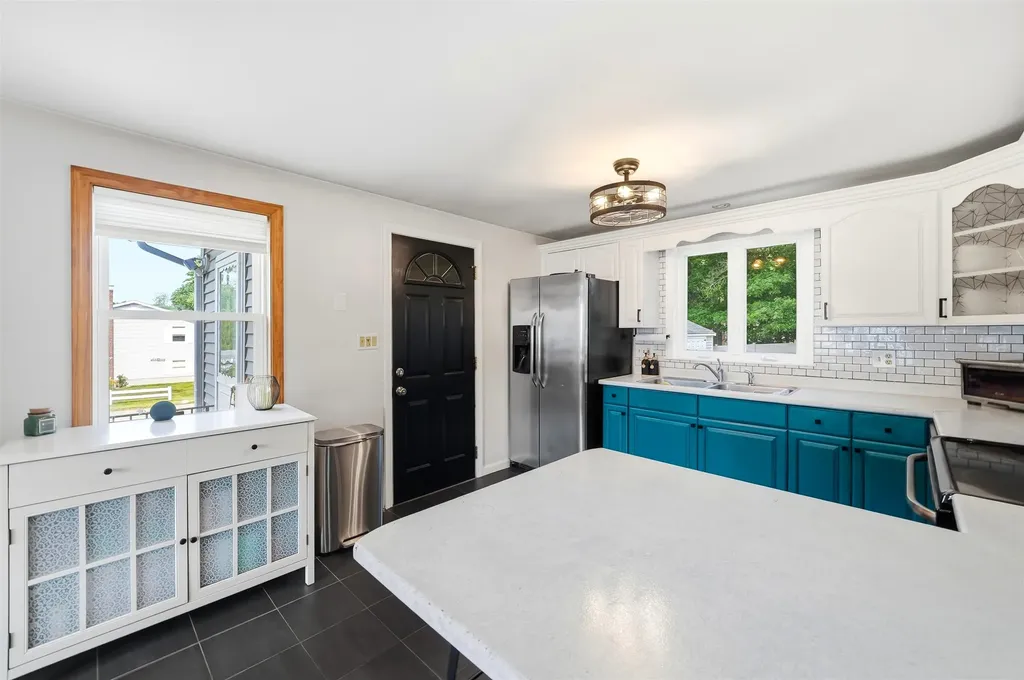 22 Colonial Drive Salem NH 03079