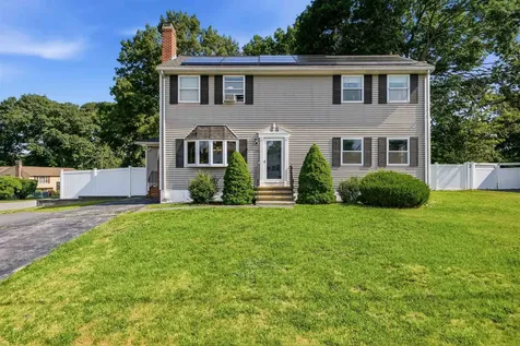 22 Colonial Drive Salem NH 03079