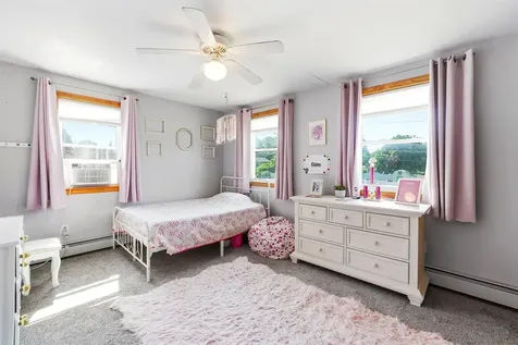 22 Colonial Drive Salem NH 03079