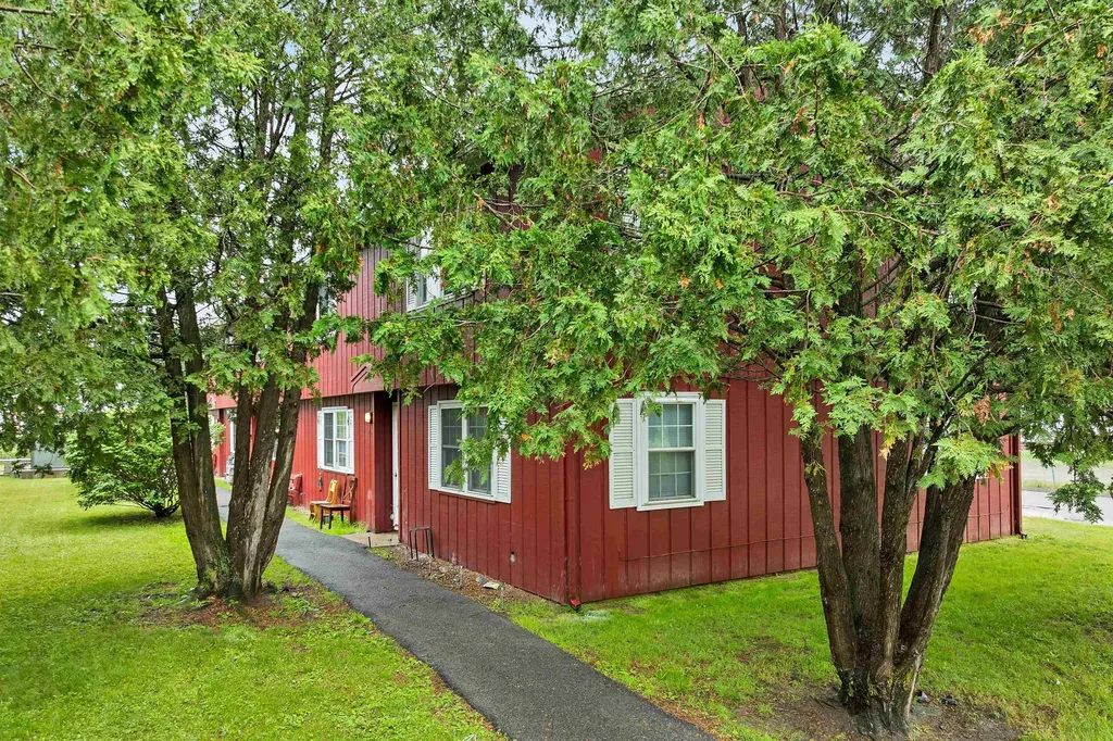 4 Williams Street Lancaster NH 03584