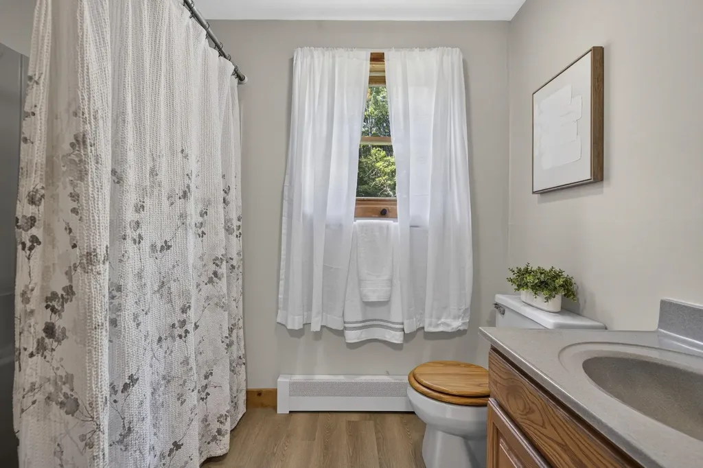 211 Mount Delight Road Deerfield NH 03037