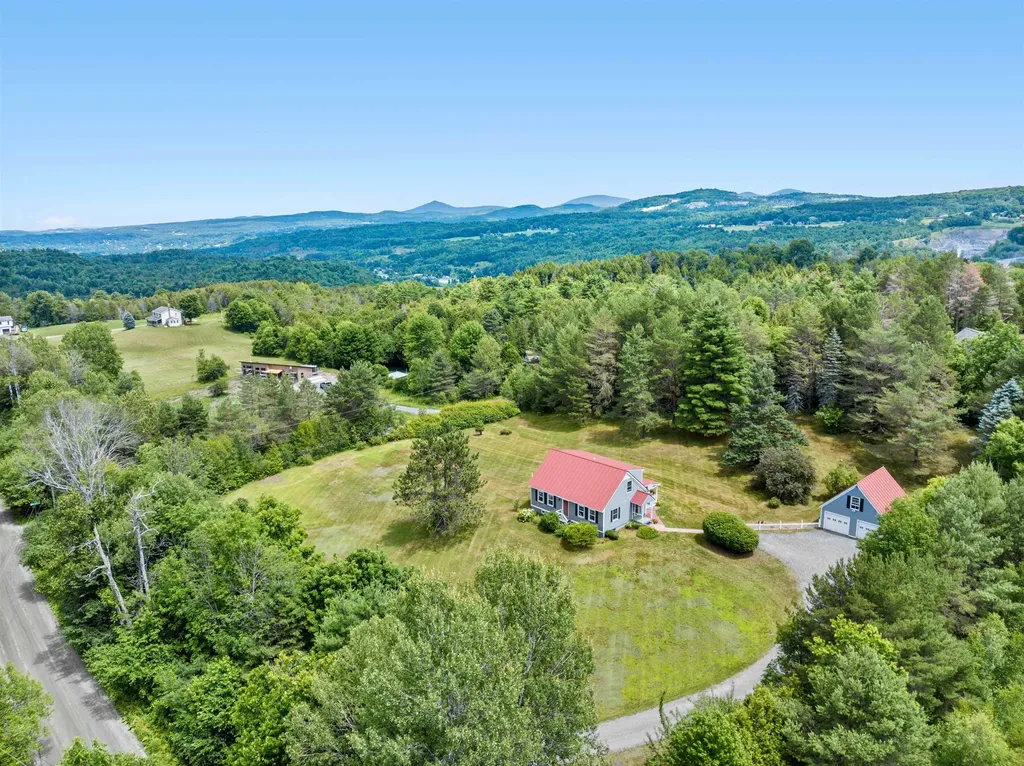2323 Snowbridge Road Williamstown VT 05679