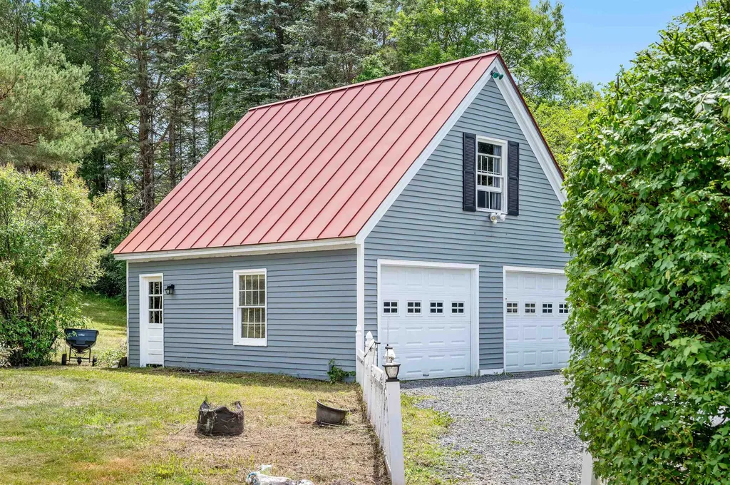 2323 Snowbridge Road Williamstown VT 05679