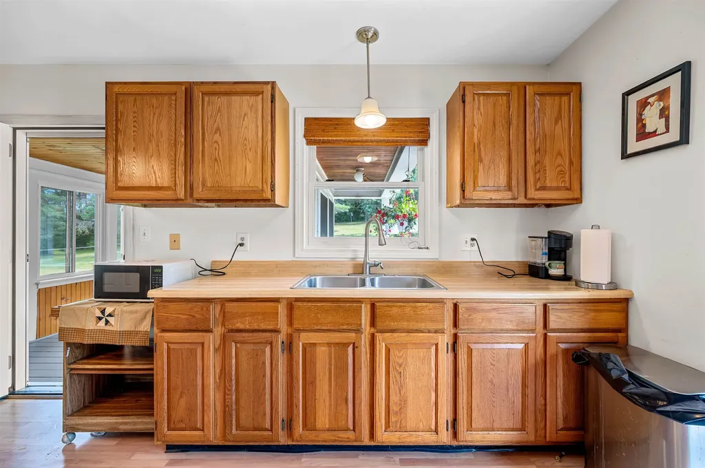 2323 Snowbridge Road Williamstown VT 05679