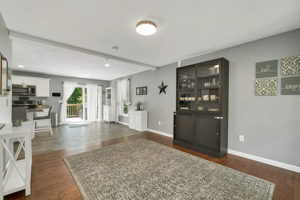 98 Eaton Road Pittsfield NH 03263