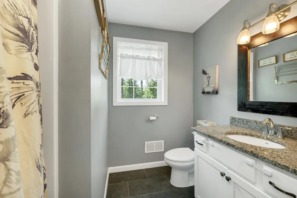 98 Eaton Road Pittsfield NH 03263