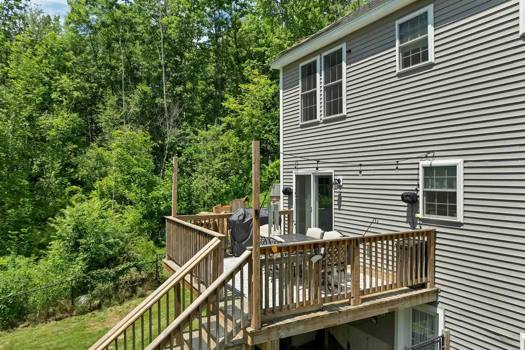 98 Eaton Road Pittsfield NH 03263