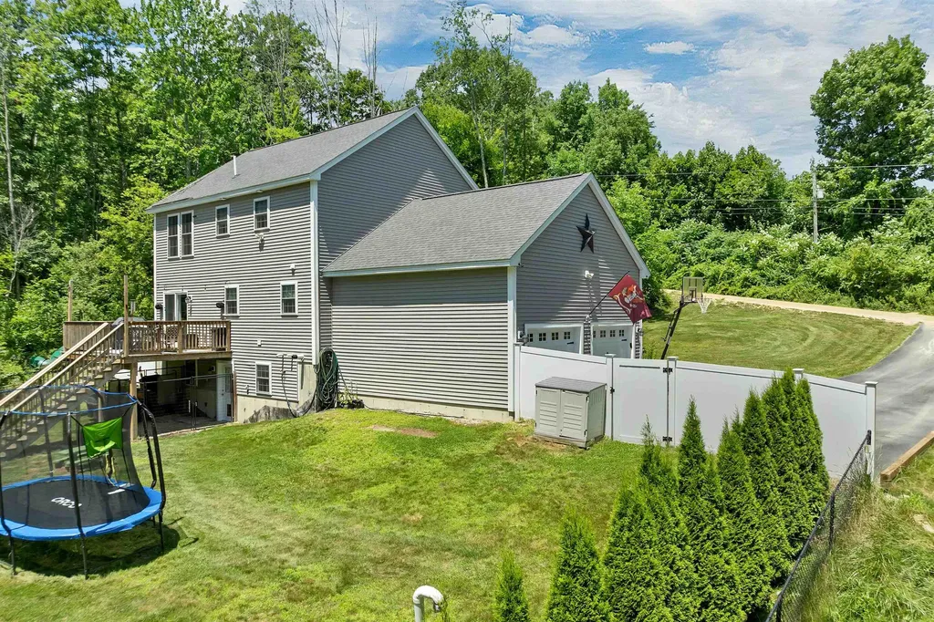 98 Eaton Road Pittsfield NH 03263