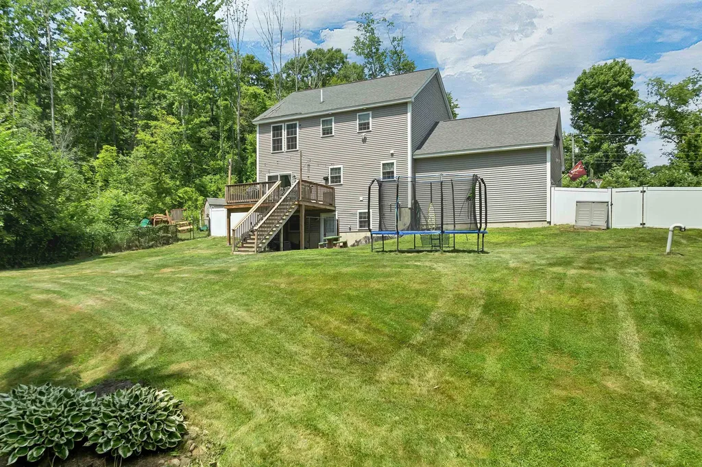 98 Eaton Road Pittsfield NH 03263