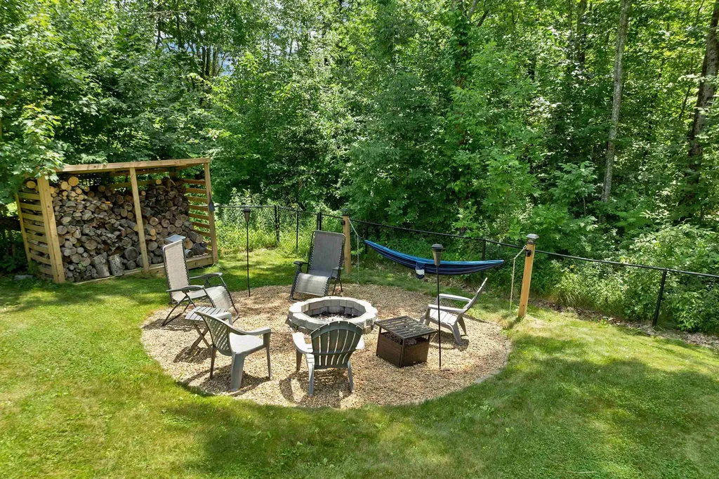 98 Eaton Road Pittsfield NH 03263
