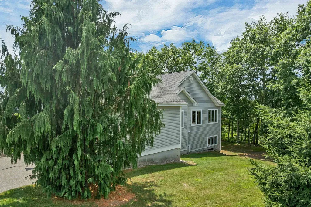 35 Gordon Mountain Road Windham NH 03087