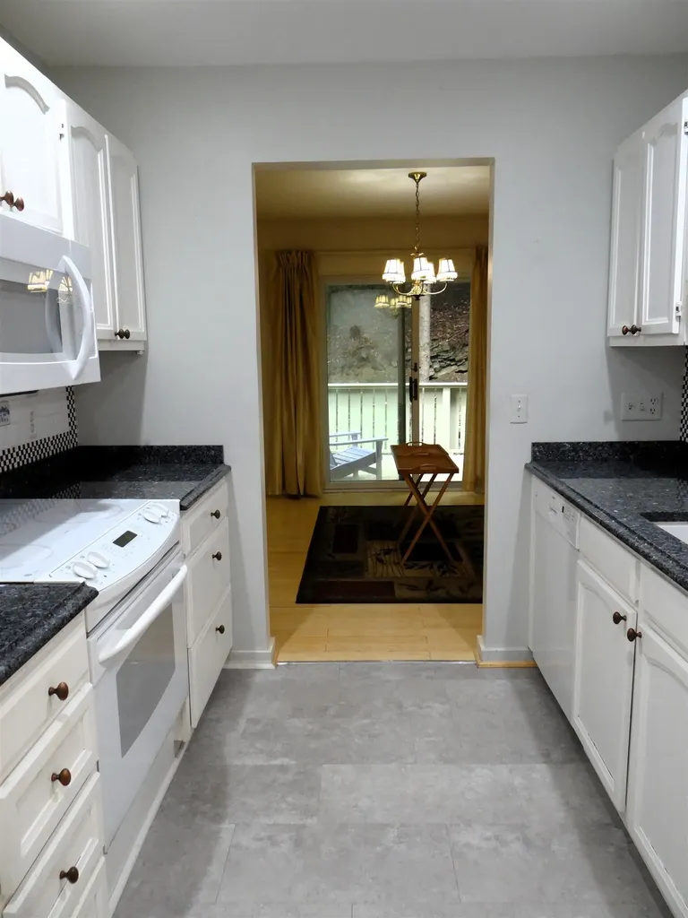 31 Pleasant Street Lebanon NH 03784