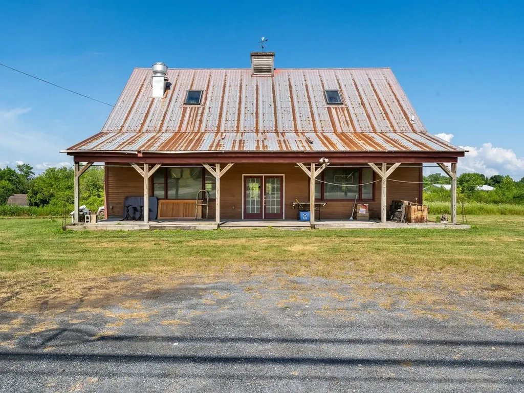 2911 Us Route 7 Ferrisburgh VT 05456