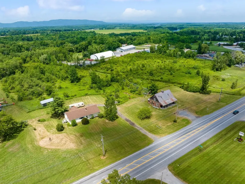 2911 Us Route 7 Ferrisburgh VT 05456