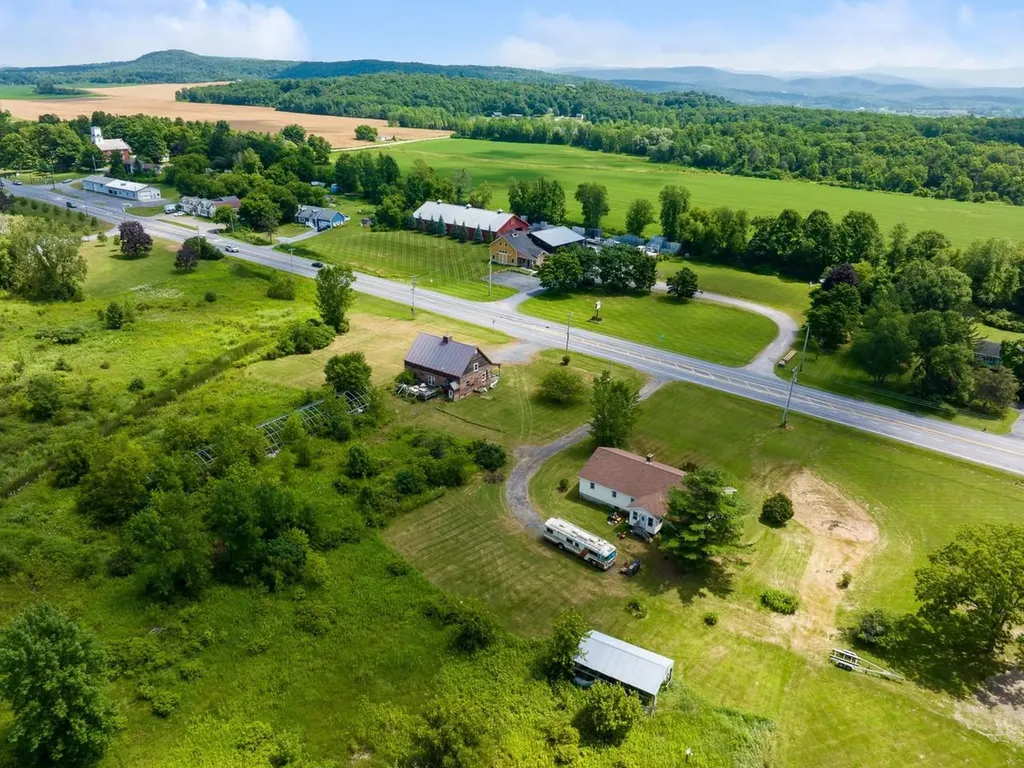 2911 Us Route 7 Ferrisburgh VT 05456