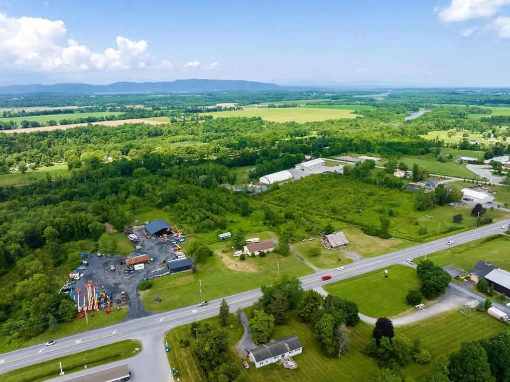 2911 Us Route 7 Ferrisburgh VT 05456