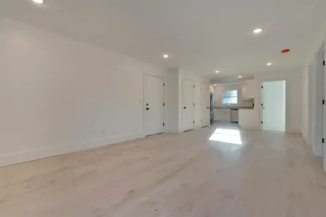 2 Cape Coral Way Rochester NH 03867