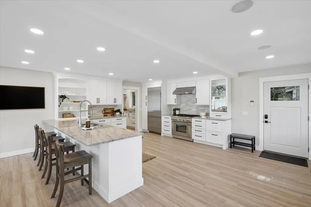 78 Rollins Road Alton NH 03810