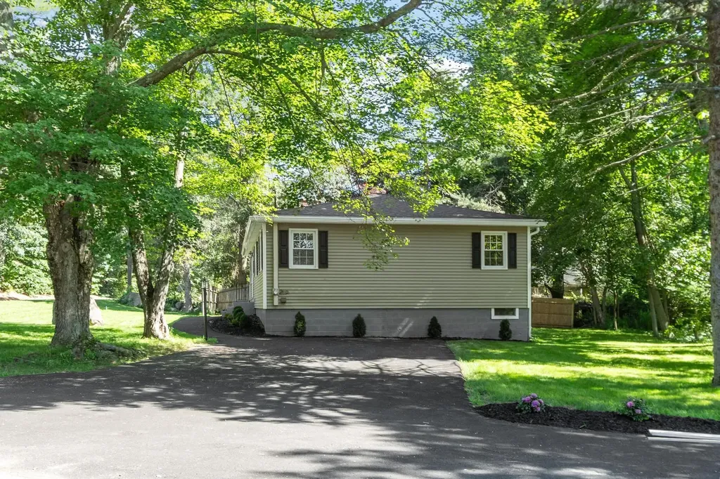 117 Lawrence Road Salem NH 03079