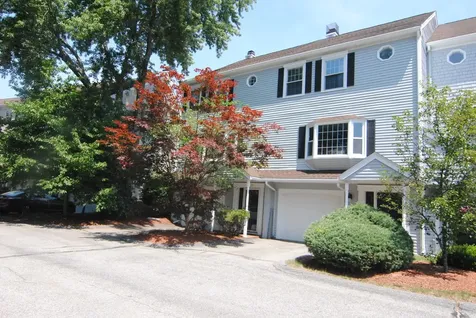 25 Cadogan Way Nashua NH 03062
