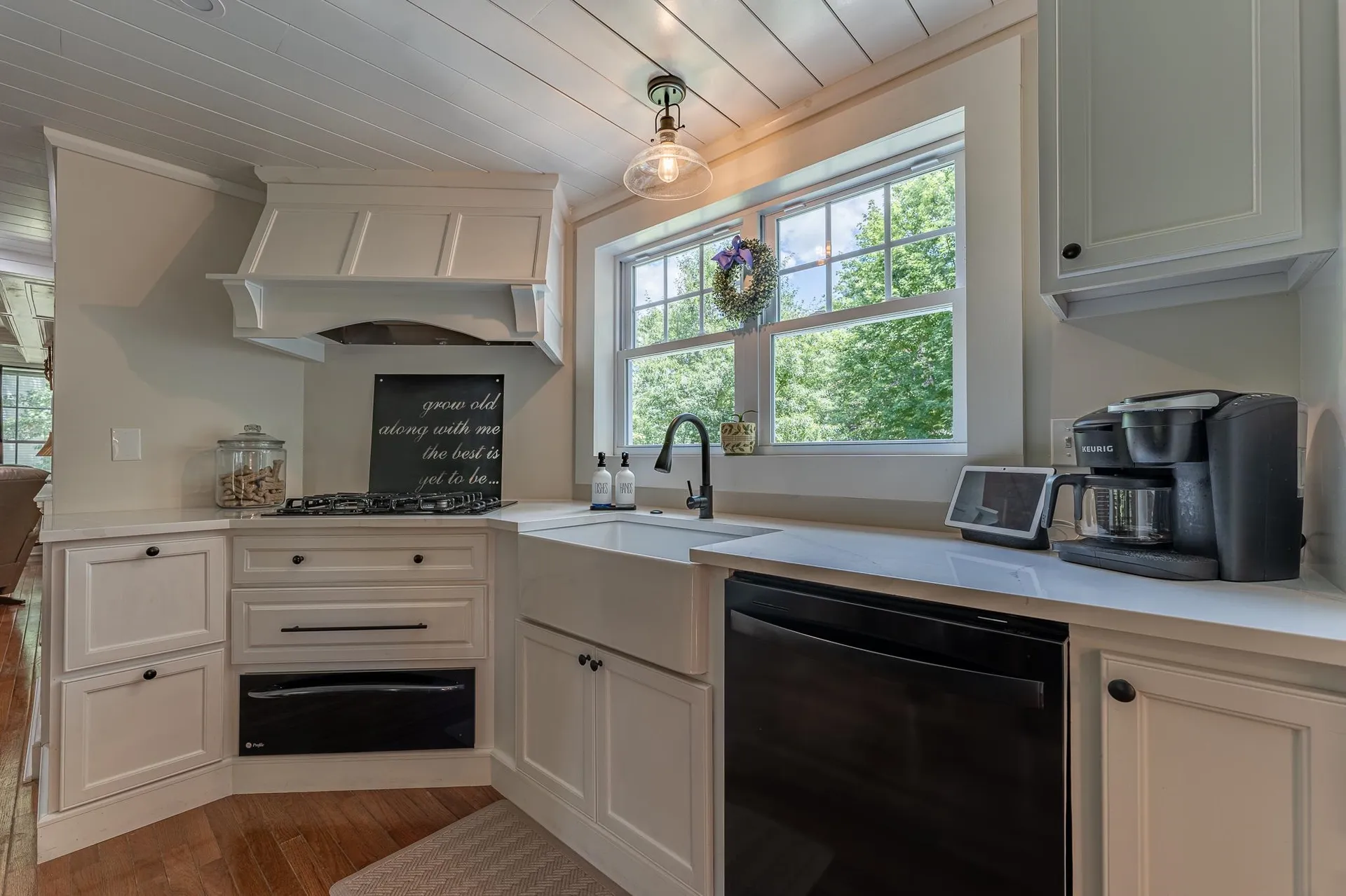 25 Charleston Avenue Londonderry NH 03053-3533