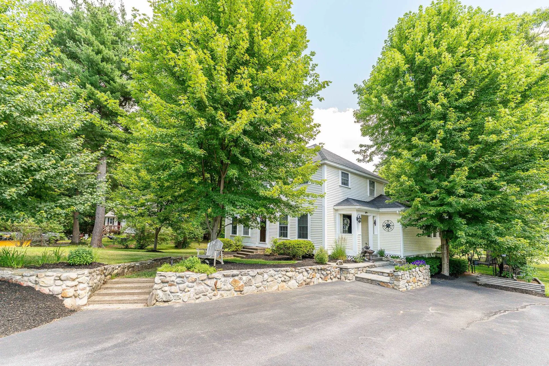 25 Charleston Avenue Londonderry NH 03053-3533