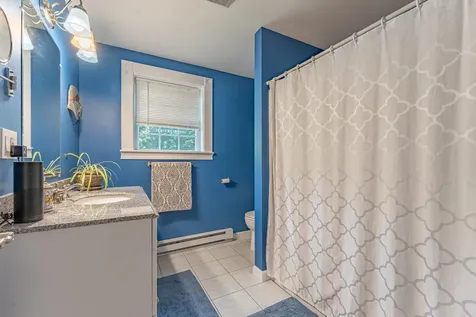 25 Charleston Avenue Londonderry NH 03053-3533