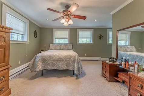 25 Charleston Avenue Londonderry NH 03053-3533
