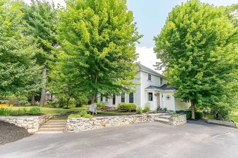 25 Charleston Avenue Londonderry NH 03053-3533