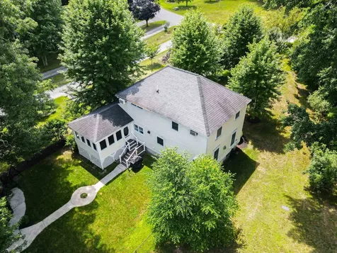25 Charleston Avenue Londonderry NH 03053-3533