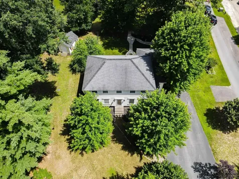 25 Charleston Avenue Londonderry NH 03053-3533