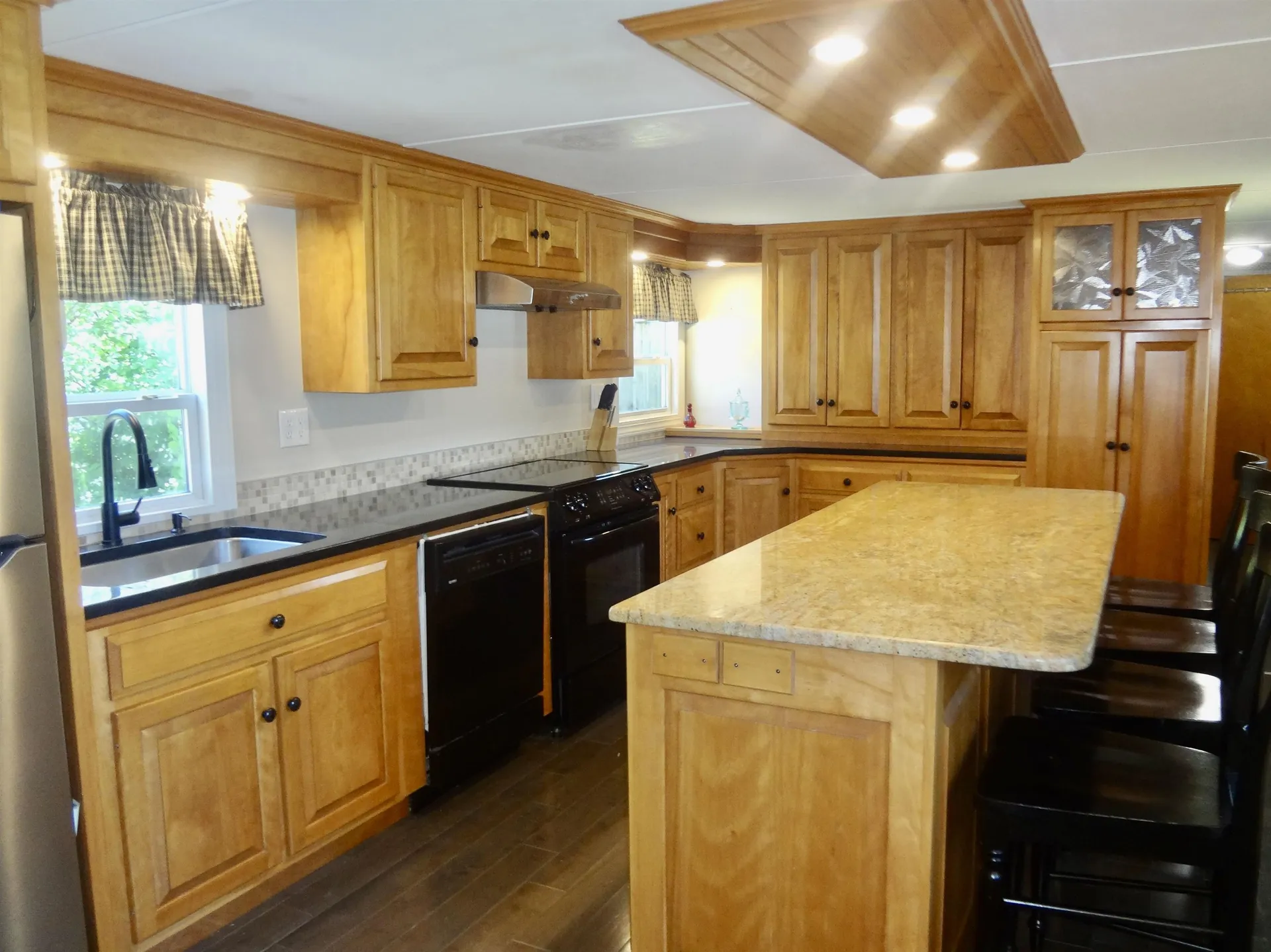 303 Old Lakeshore Road Gilford NH 03249