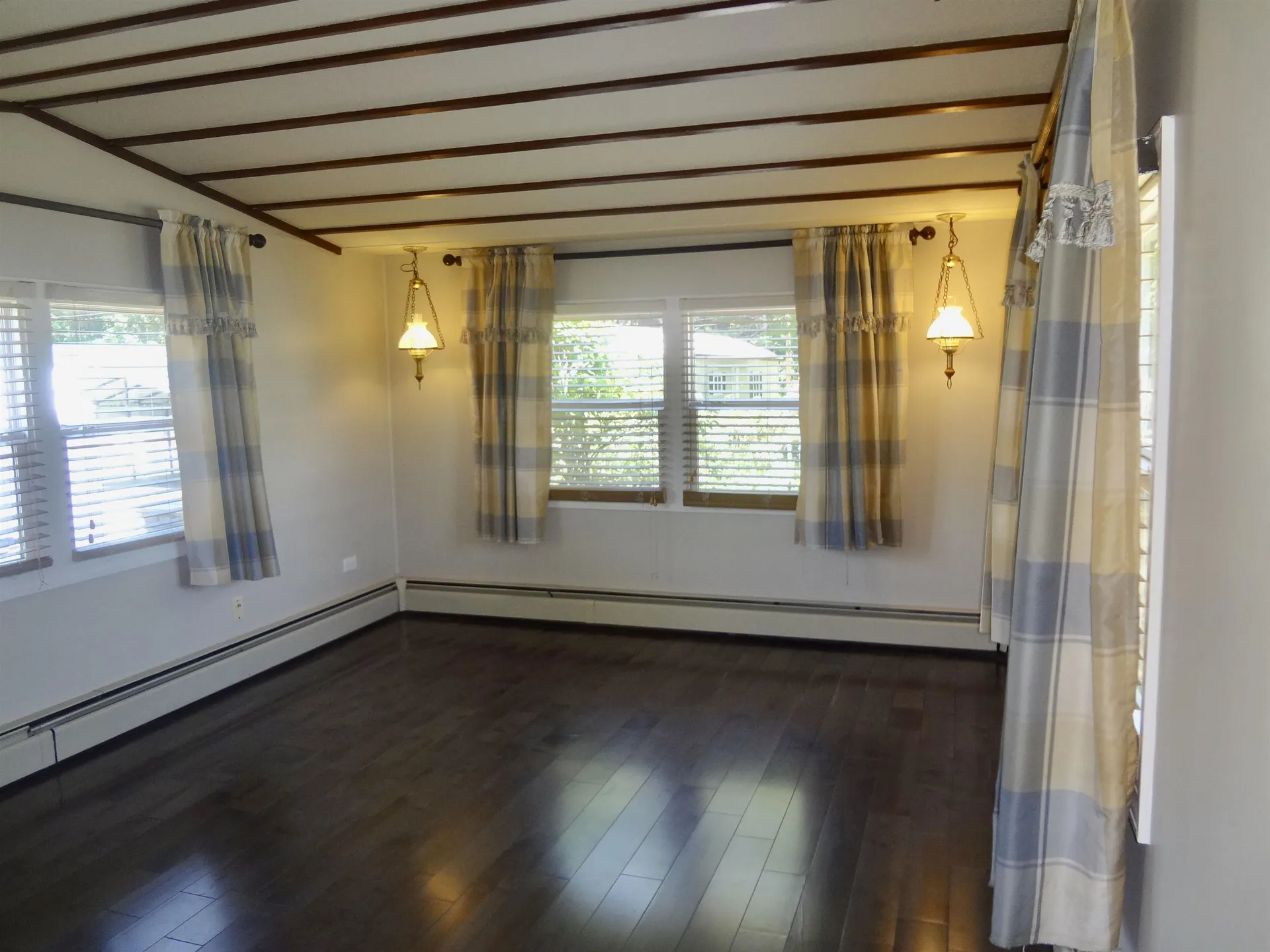 303 Old Lakeshore Road Gilford NH 03249