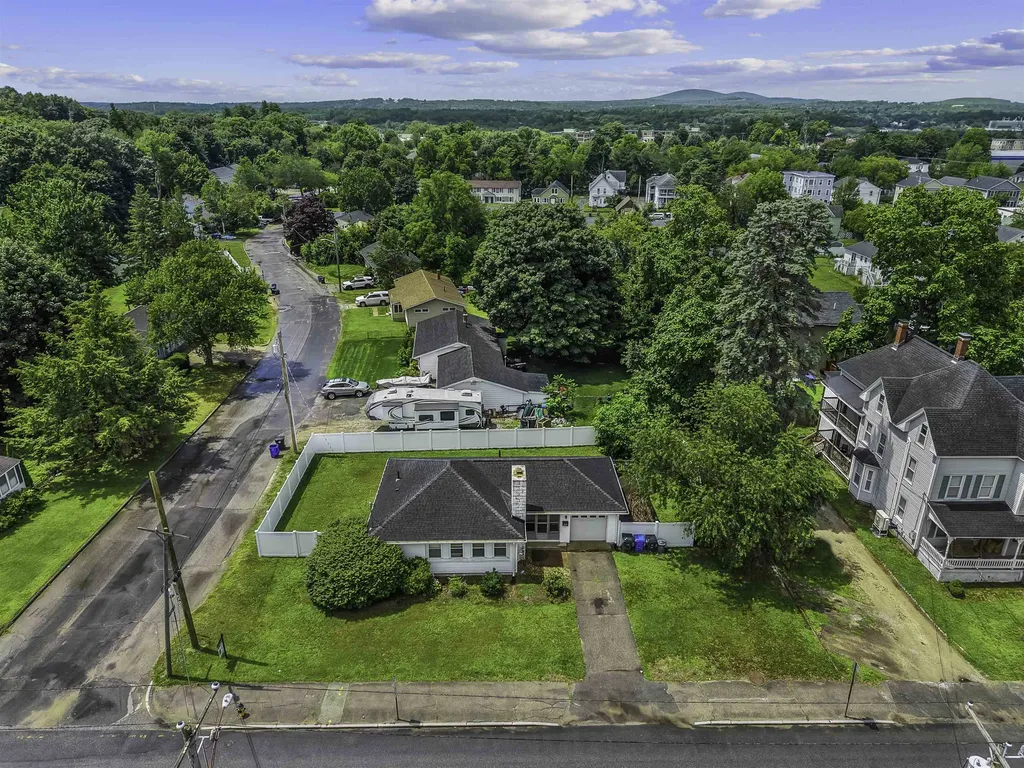 222 Calef Road Manchester NH 03103