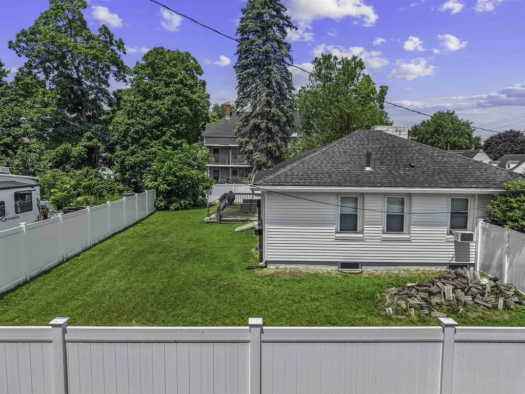 222 Calef Road Manchester NH 03103