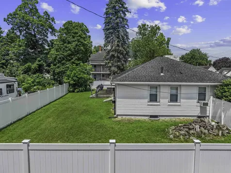 222 Calef Road Manchester NH 03103