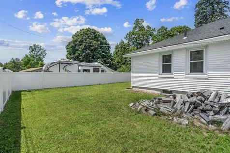 222 Calef Road Manchester NH 03103