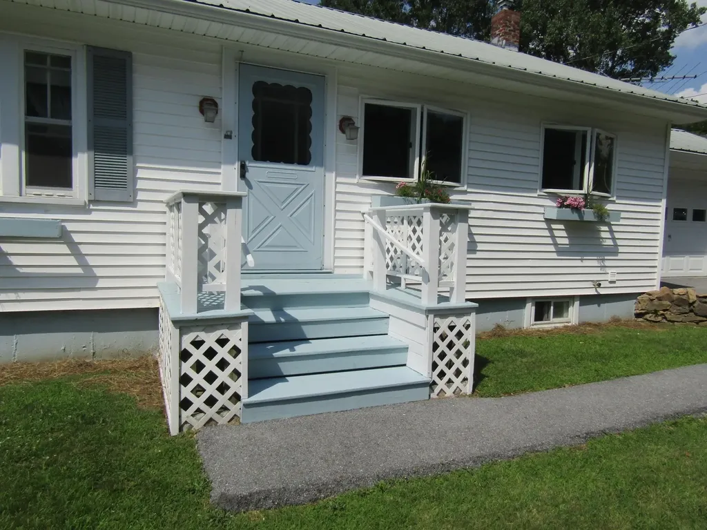 25 Stanley Court St. Albans City VT 05478