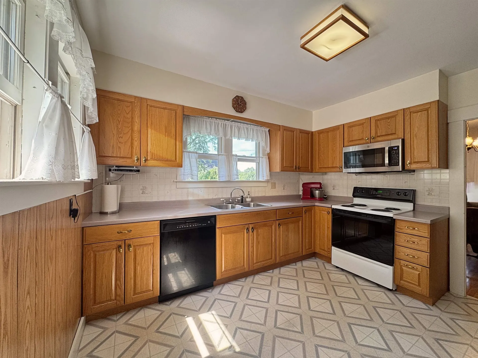 260 Pleasant Street Claremont NH 03743