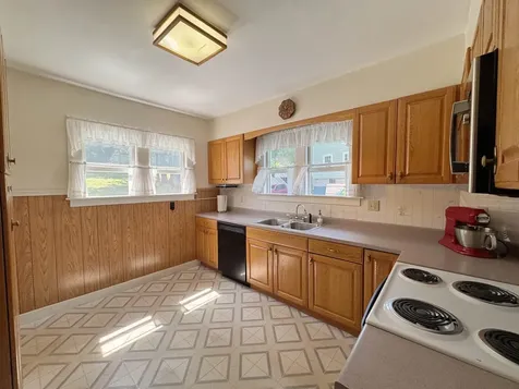 260 Pleasant Street Claremont NH 03743