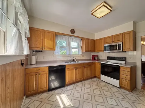 260 Pleasant Street Claremont NH 03743