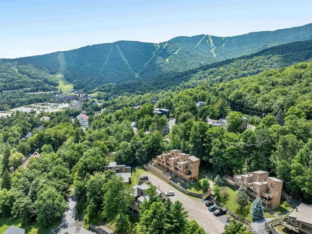 50 Hobbit Hill Warren VT 05674