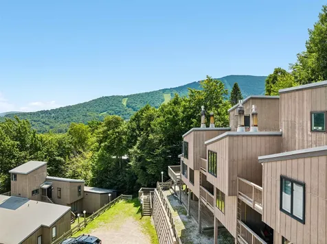 50 Hobbit Hill Warren VT 05674