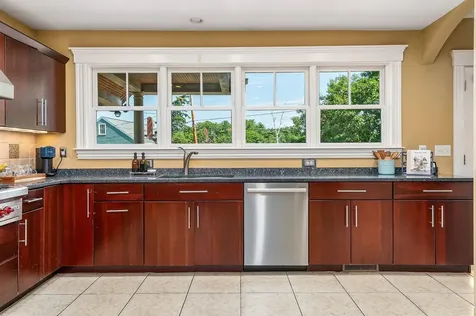 7 Shaw Road Portsmouth NH 03801